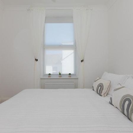 דירות St Ives Seabreeze 3 - Seaview & Parking מראה חיצוני תמונה